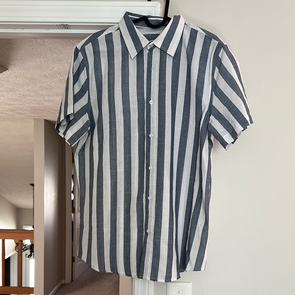 SHEIN Black and White Casual Button Down Shirt